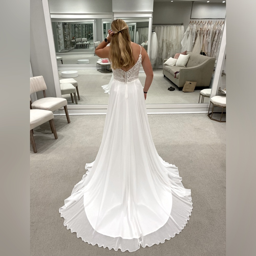 Maggie Sottero Lorraine Size 10 BRAND NEW NO ALTERATIONS!